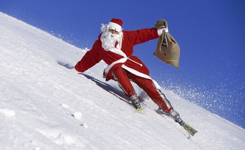 santa_skiing